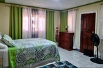 1 bdrm, 1 bthrm, - St Ann